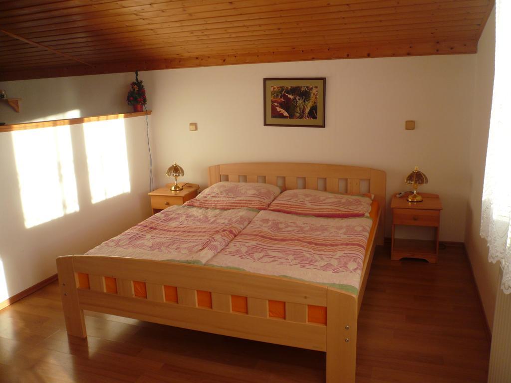 Apartmany Krasna - K68 捷克贾布朗尼城 外观 照片