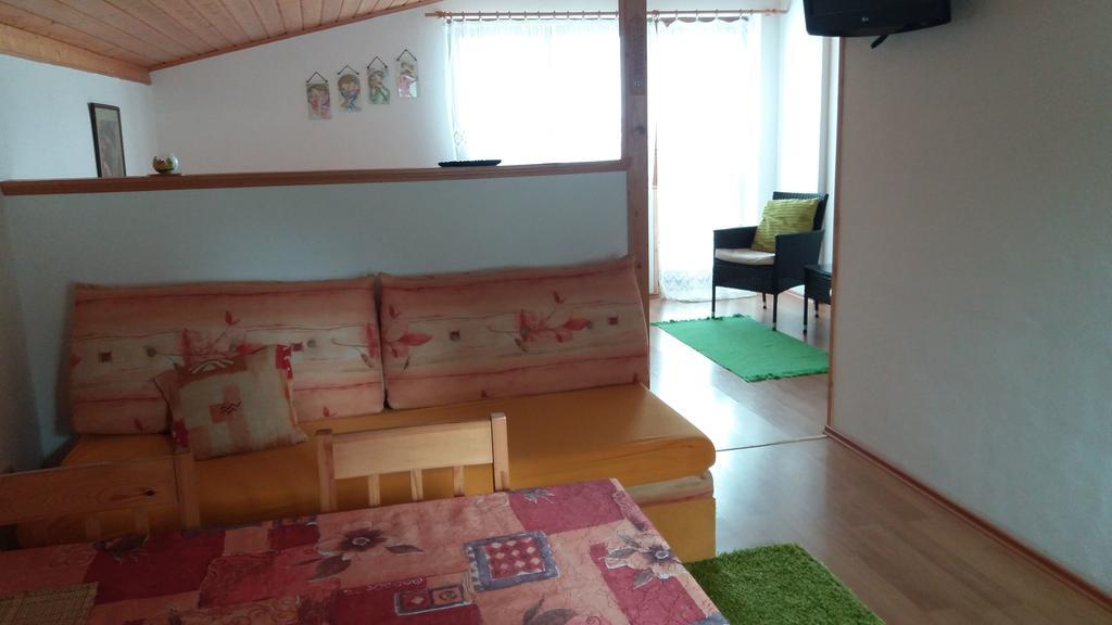 Apartmany Krasna - K68 捷克贾布朗尼城 外观 照片