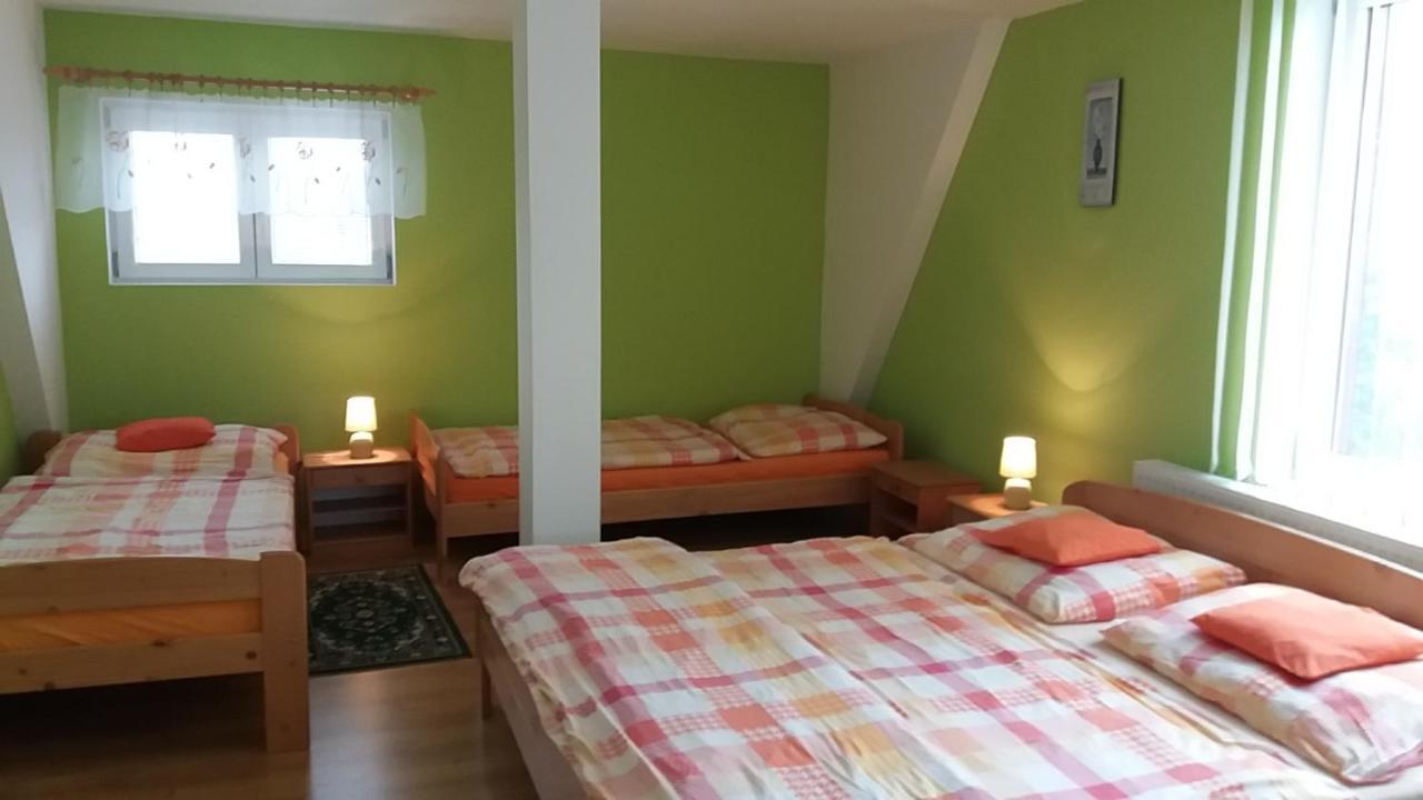 Apartmany Krasna - K68 捷克贾布朗尼城 外观 照片